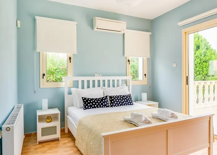 Deja Blue By Ezoria Vila Coral Bay