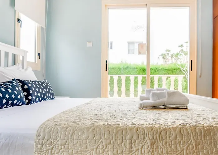 Deja Blue By Ezoria Vila