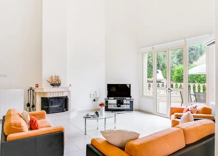 Deja Blue By Ezoria Villa *