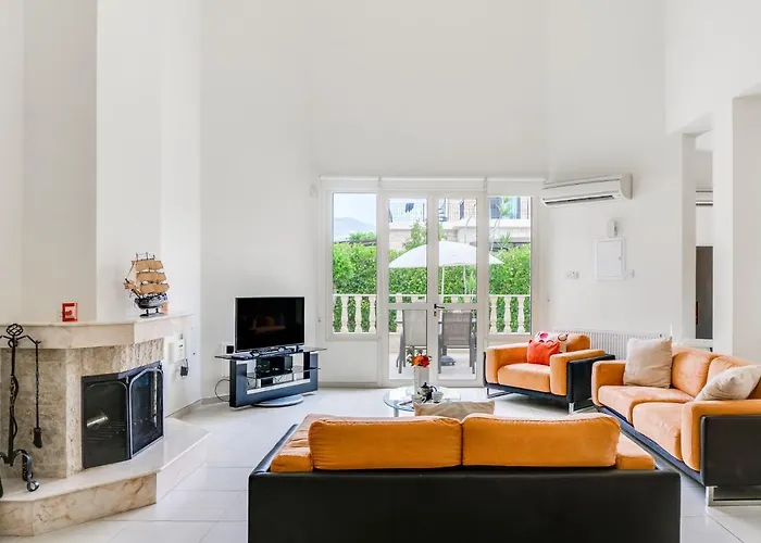 Deja Blue By Ezoria Villa *